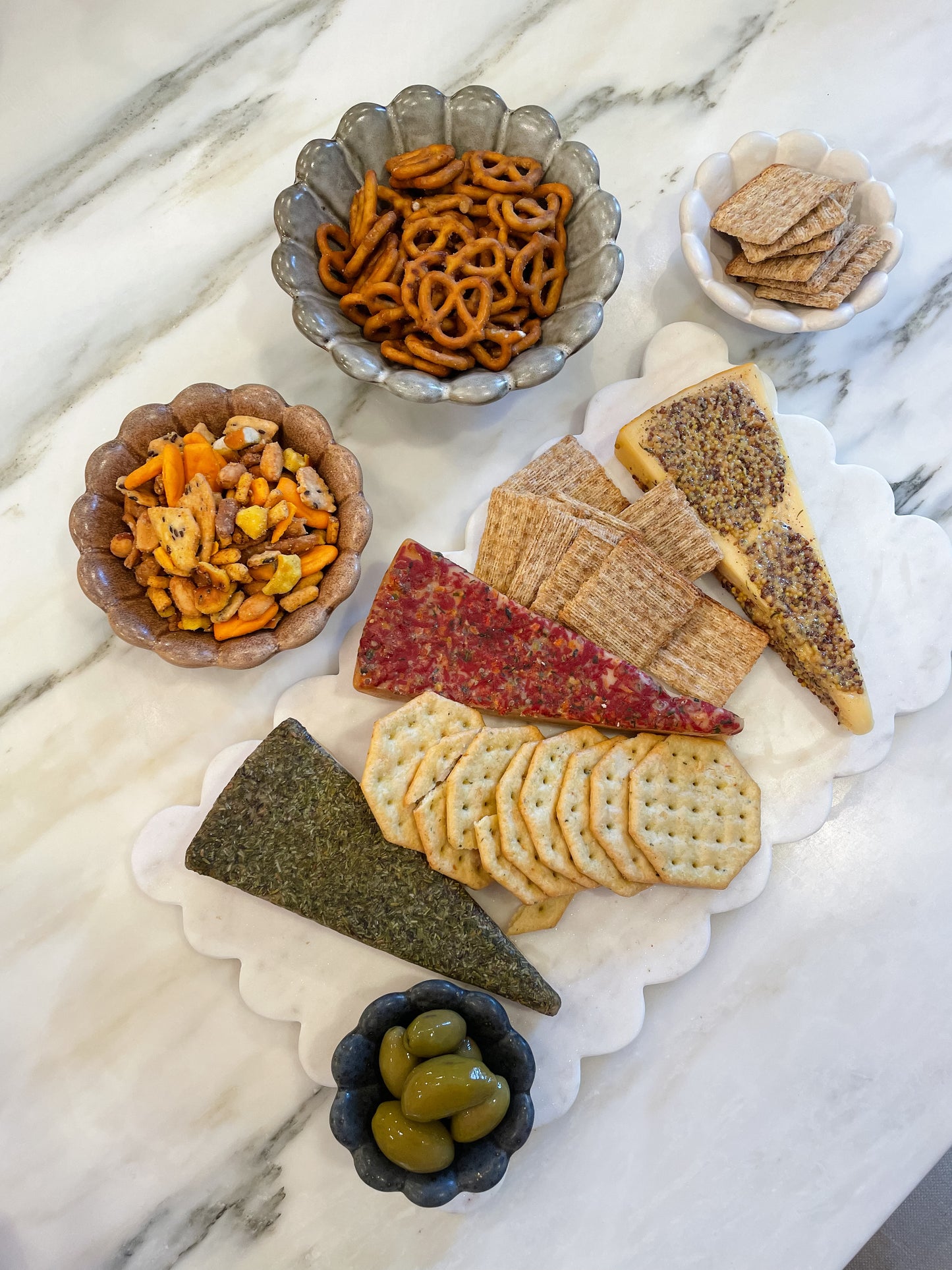 Marble Scalloped Cheese Board